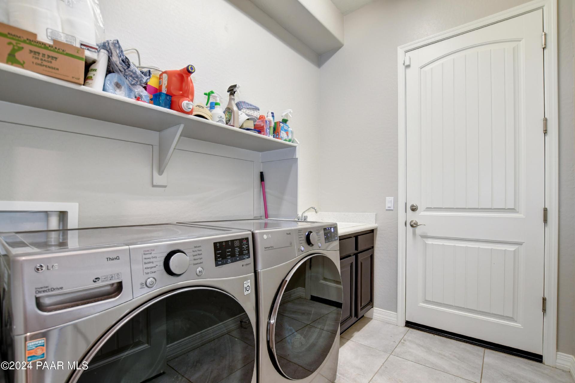 382 Country Club Parkway Property Photo 1