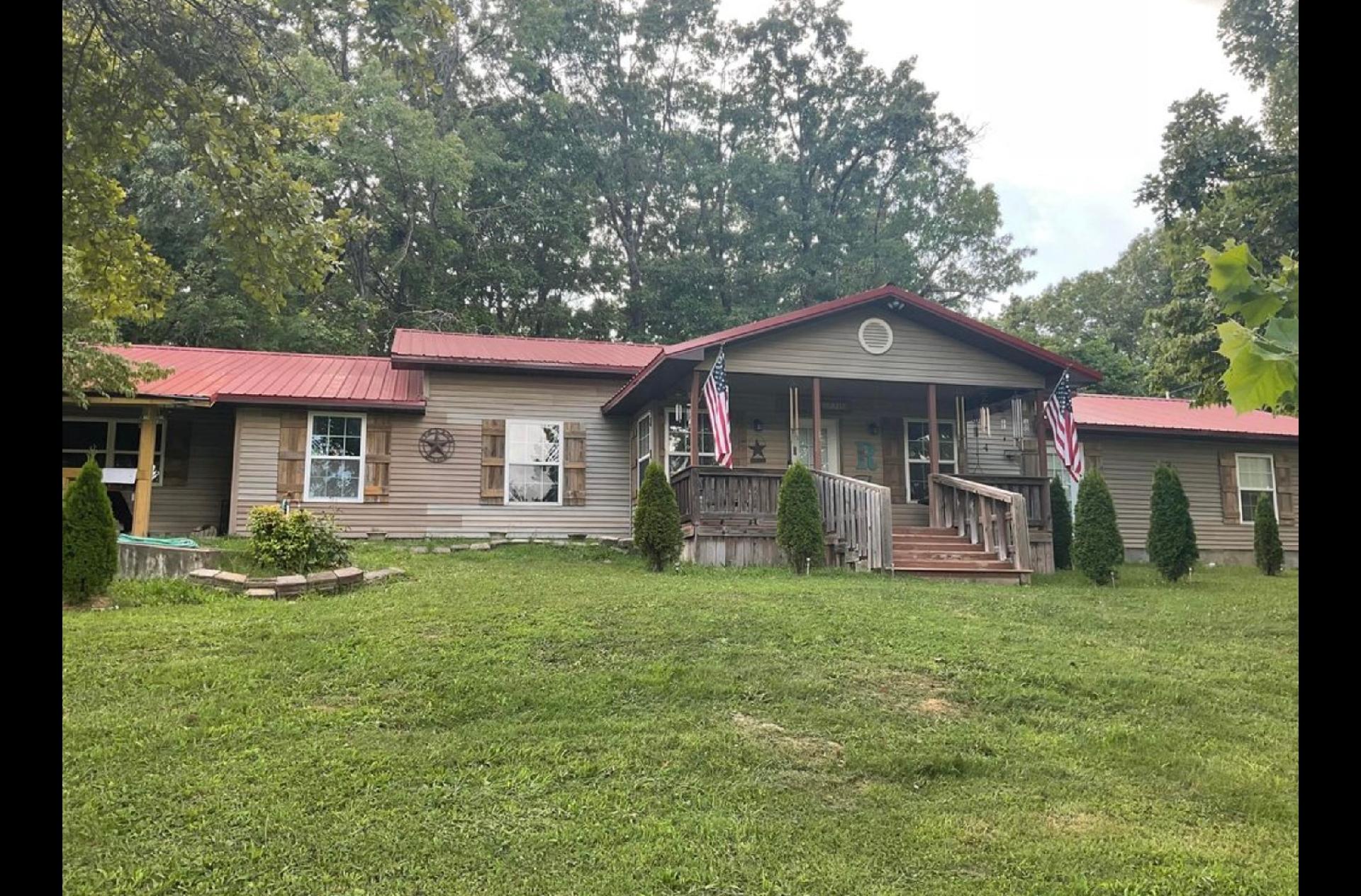 8456 Private Road 6853 Property Photo 1